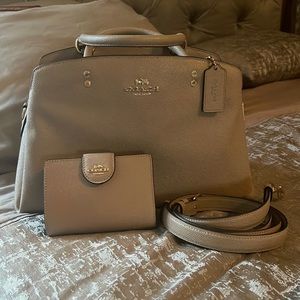 Coach purse and wallet